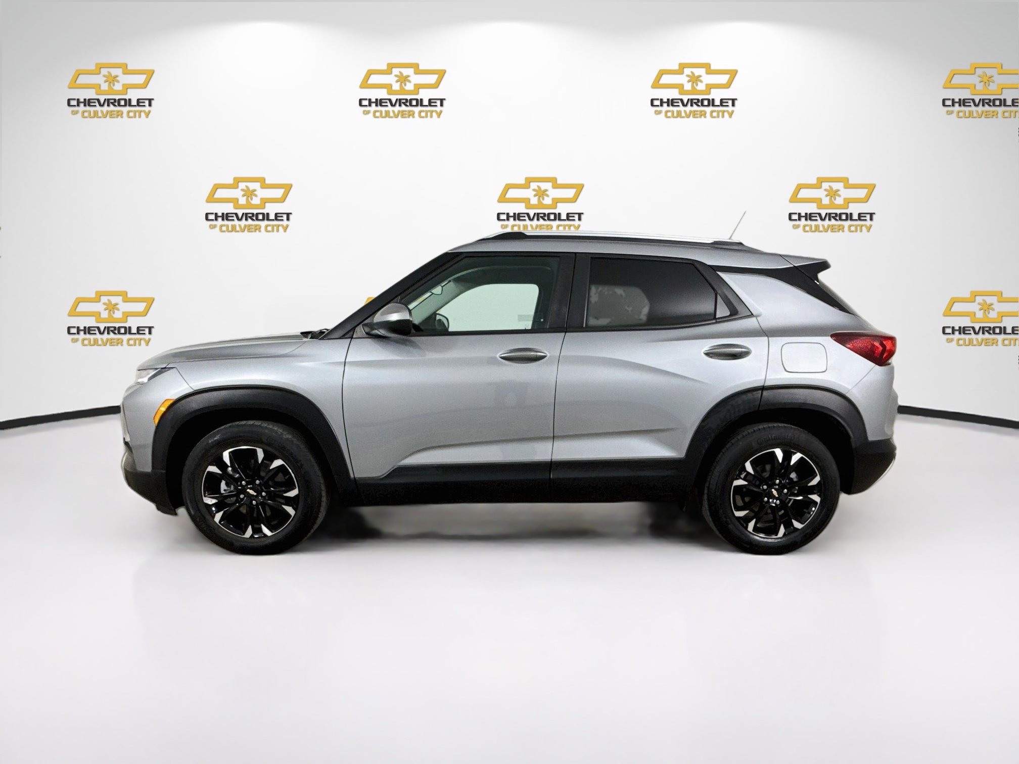 Used 2023 Chevrolet TrailBlazer LT FWD image 5