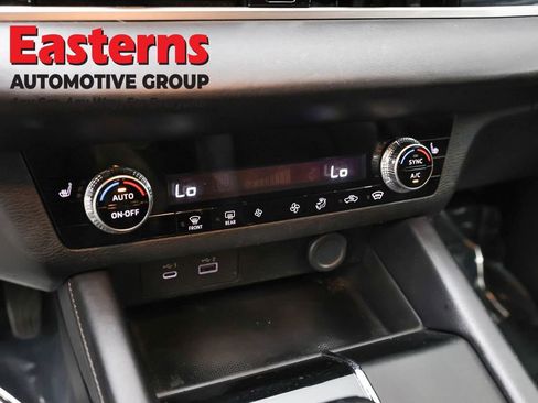 Used 2023 Mitsubishi Outlander SE AWD/4WD image 19