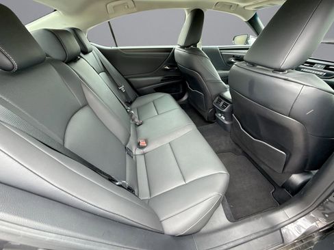 Used 2025 Lexus ES 350 w/ Premium Package FWD image 17