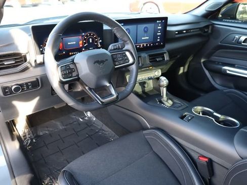 Used 2024 Ford Mustang Coupe image 10