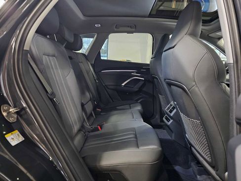 New 2025 Audi Q5 Prestige image 12