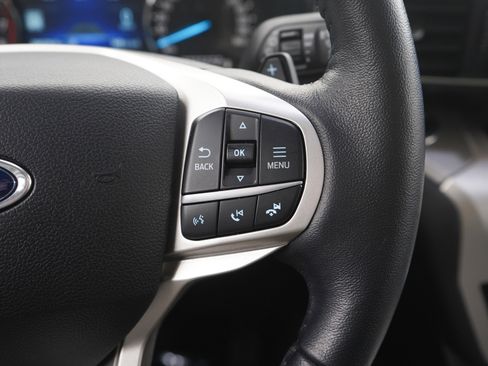 Used 2021 Ford Explorer XLT w/ XLT Sport Appearance Package image 28