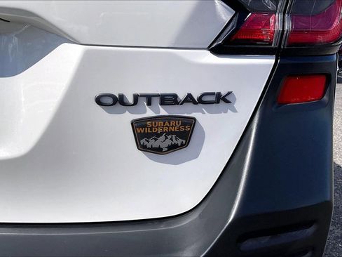 Used 2025 Subaru Outback Wilderness w/ Wilderness Package AWD/4WD image 11