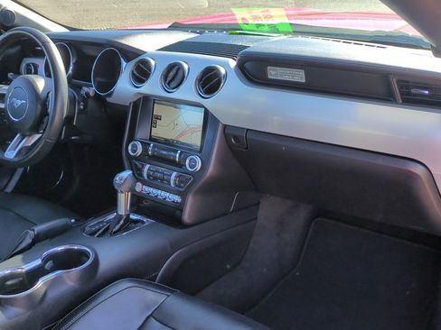 Used 2015 Ford Mustang Premium image 28
