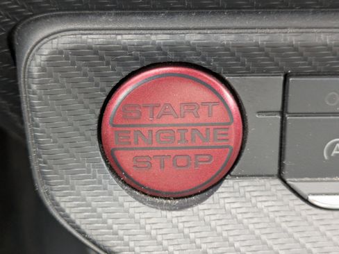 Used 2024 Ford Mustang Convertible image 21