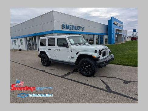 Used 2022 Jeep Wrangler Unlimited Sahara AWD/4WD image 1