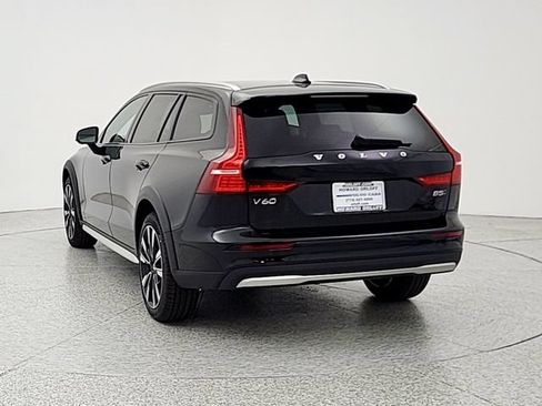 New 2026 Volvo V60 B5 Cross Country Ultra w/ Climate Package AWD/4WD image 6