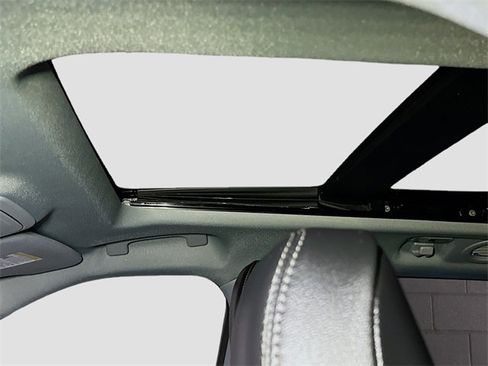 Certified 2023 Ford Explorer Limited w/ Limited Technology Package image 22