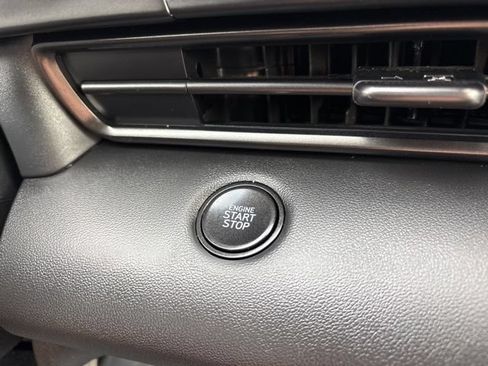 Used 2025 Hyundai Elantra Sport FWD image 10