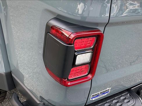 Used 2026 Jeep Gladiator Mojave AWD/4WD image 29