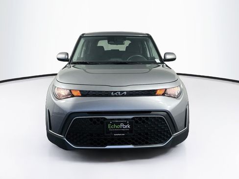 Used 2025 Kia Soul LX w/ LX Technology Package FWD image 2