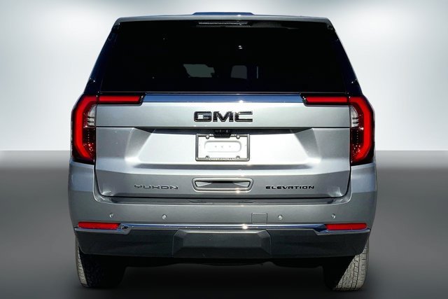 Used 2025 GMC Yukon Elevation w/ Technology Package AWD/4WD image 3