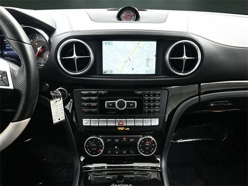 Used 2015 Mercedes-Benz SL 550 w/ White Arrow Edition image 21
