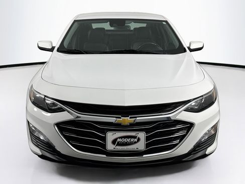 Used 2020 Chevrolet Malibu LT w/ Leather Package image 4