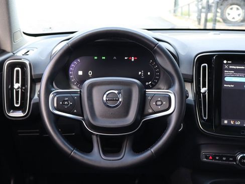 Used 2024 Volvo XC40 B5 Plus AWD/4WD image 12