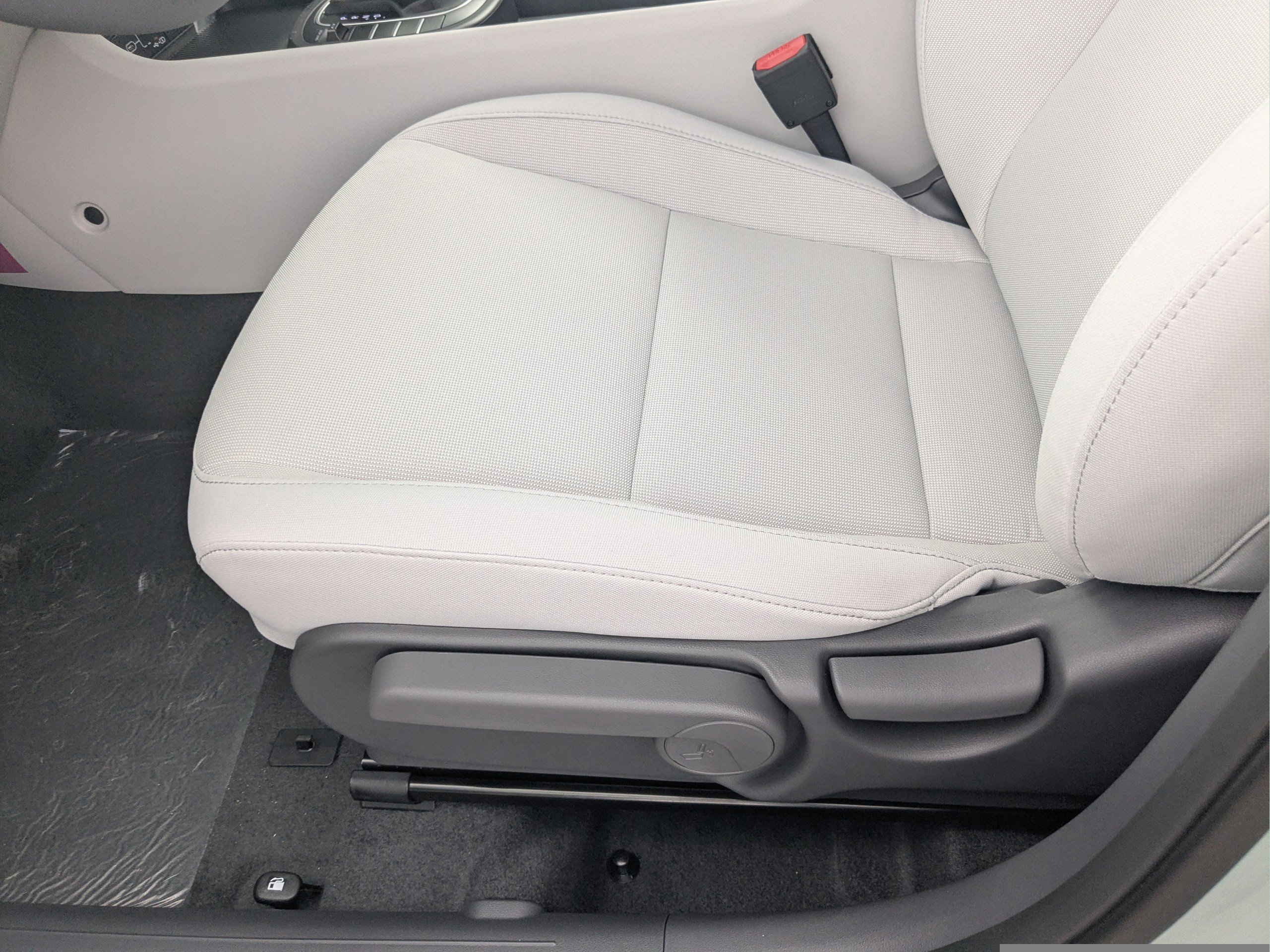 New 2027 Hyundai Kona SE FWD image 21