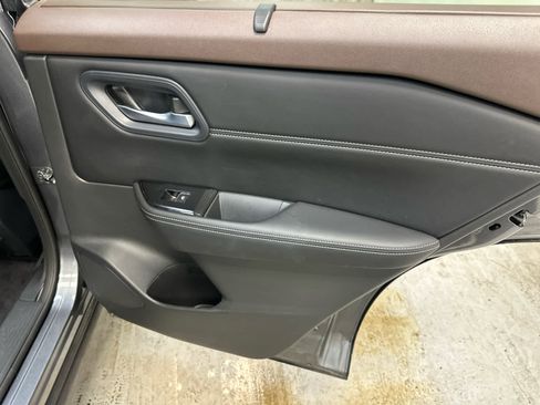 Certified 2022 Nissan Rogue SL w/ SL Premium Package image 31