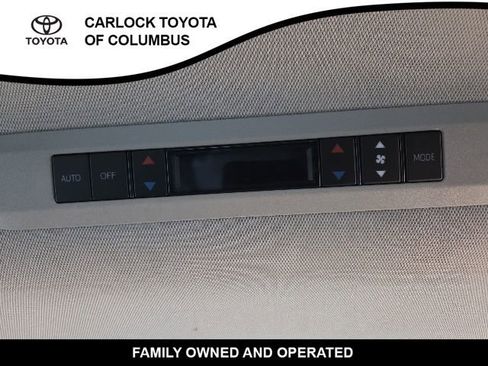 Used 2024 Toyota Sienna XLE FWD image 18