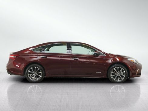 Used 2016 Toyota Avalon XLE Premium FWD image 6