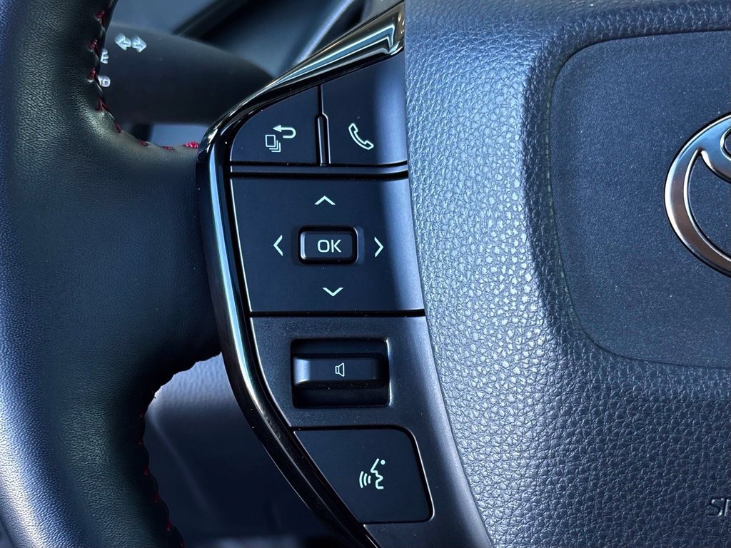 Used 2024 Toyota Prius Prime FWD image 19