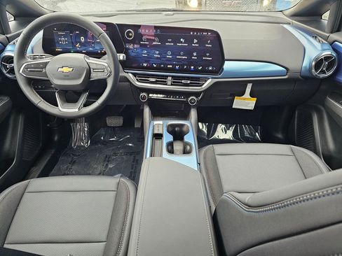 New 2026 Chevrolet Equinox EV LT FWD image 16