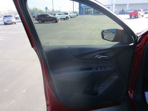 Used 2023 Chevrolet Equinox RS image 16