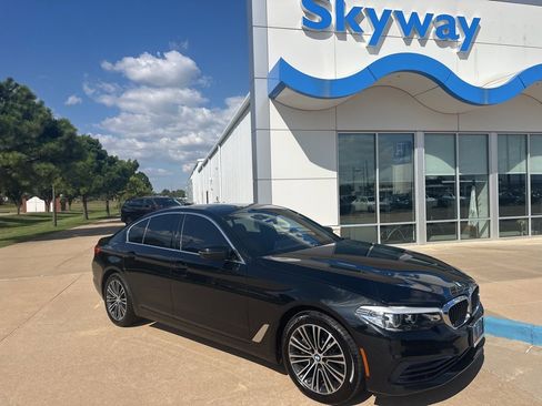 Used 2020 BMW 540i xDrive w/ Premium Package image 1