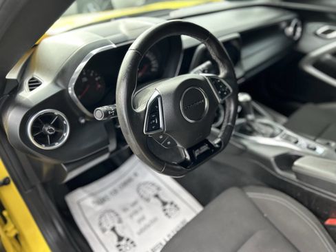 Used 2017 Chevrolet Camaro SS image 10