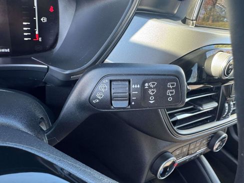 Used 2024 Ford Escape Active image 30