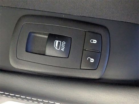 Used 2022 Dodge Challenger SRT Hellcat image 27