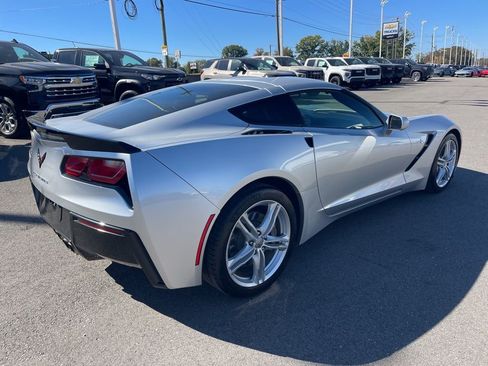 Used 2017 Chevrolet Corvette Stingray Coupe w/ 1LT image 5