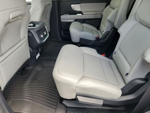New 2026 Ford Expedition Active RWD image 19
