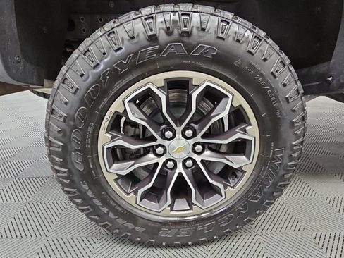 Used 2022 Chevrolet Colorado ZR2 AWD/4WD image 46