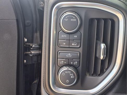 Used 2021 Chevrolet Silverado 1500 LT AWD/4WD image 10