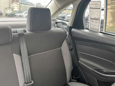 Used 2014 Ford Focus SE w/ SE Winter Package image 22
