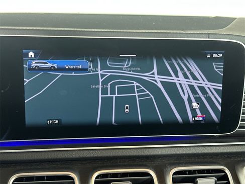 Certified 2025 Mercedes-Benz GLS 450 4MATIC image 31