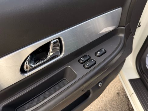 Used 2002 Ford Thunderbird image 30