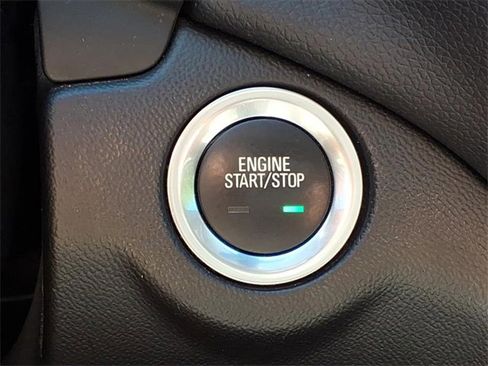 Used 2020 Chevrolet Equinox LT image 30