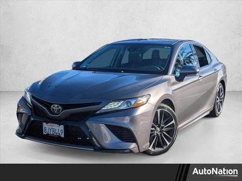 Used 2019 Toyota Camry XSE image 1