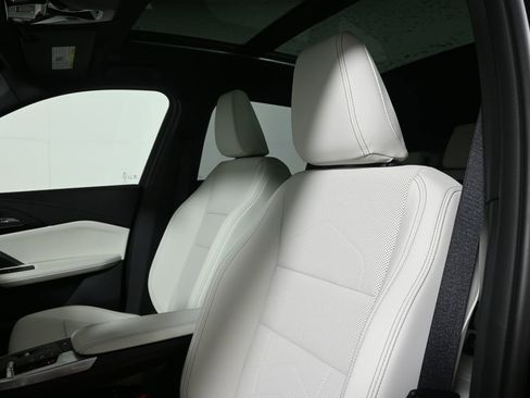 New 2026 BMW X1 xDrive28i w/ Technology Package AWD/4WD image 16