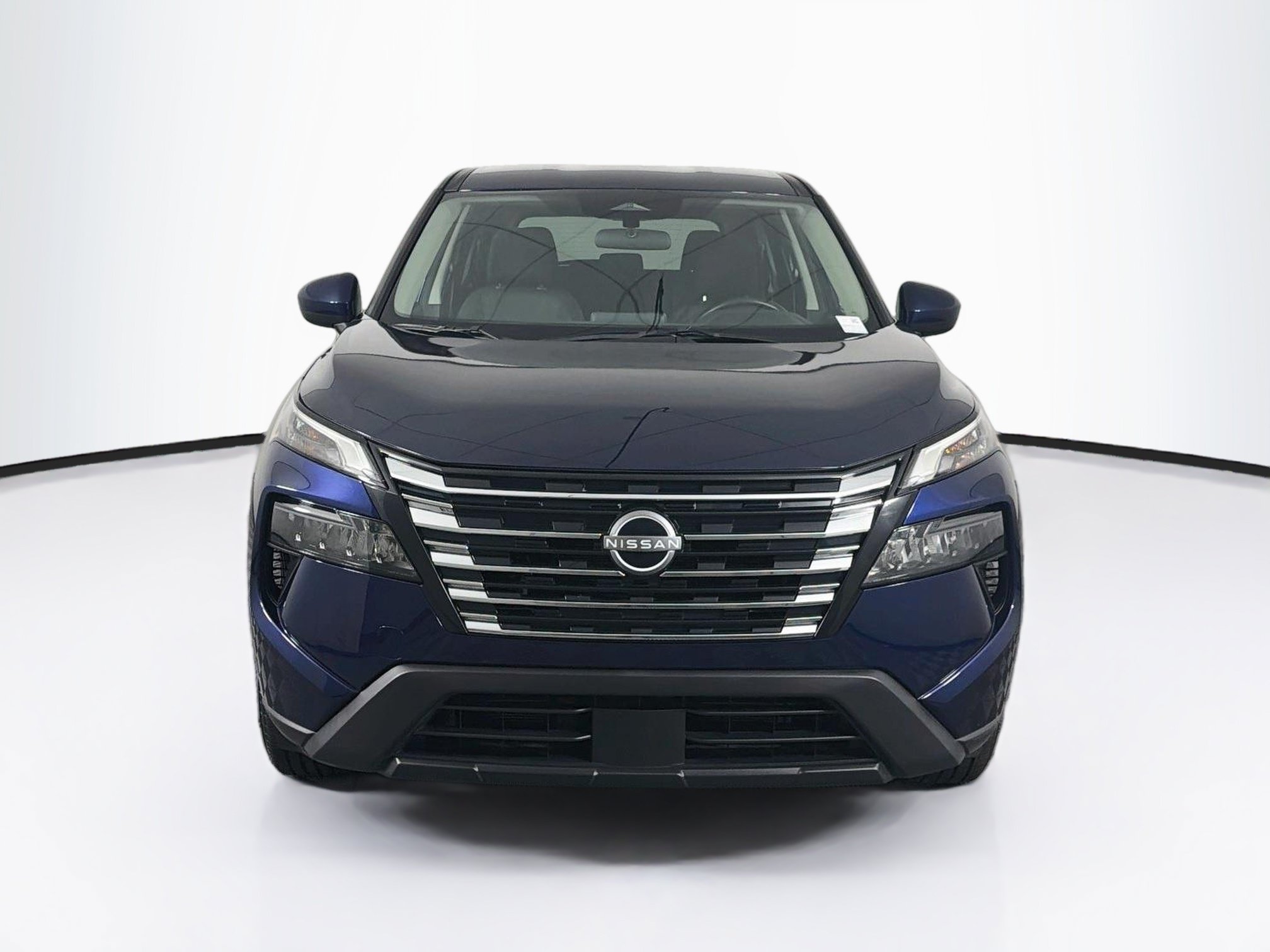 Used 2025 Nissan Rogue SV FWD image 2
