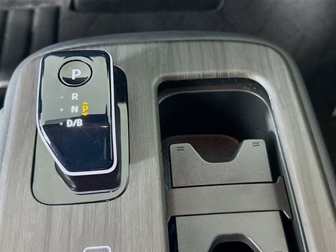 Used 2023 Nissan Ariya FWD image 25
