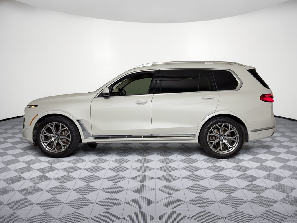 Certified 2024 BMW X7 xDrive40i w/ Premium Package AWD/4WD image 2