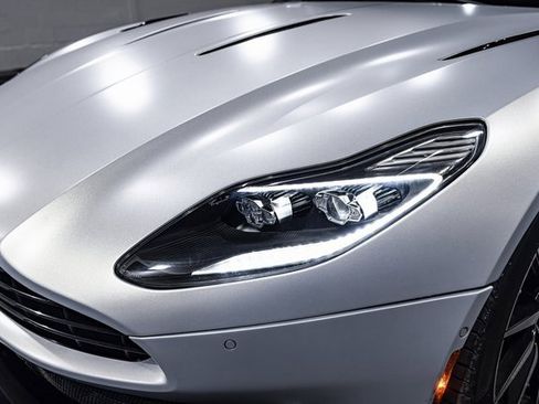 Used 2017 Aston Martin DB11 V12 image 26