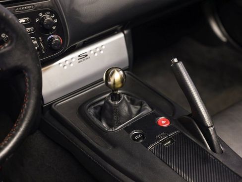 Used 2005 Honda S2000 image 37