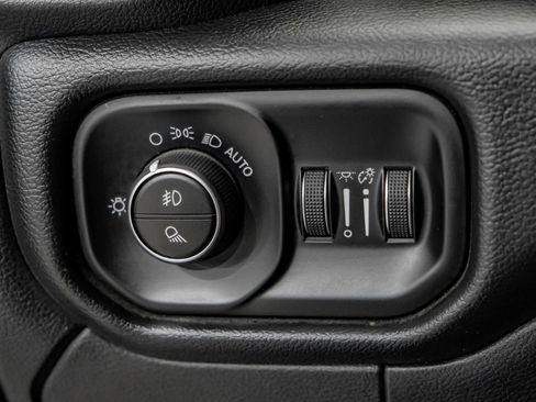 Used 2020 RAM 3500 Laramie image 27