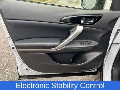 Used 2024 Mitsubishi Eclipse Cross SE image 11
