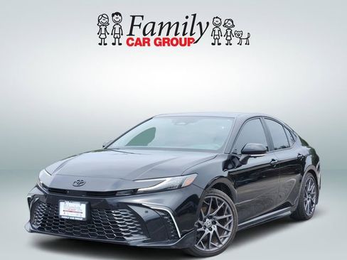 Used 2025 Toyota Camry XSE w/ Premium Plus Package FWD image 1