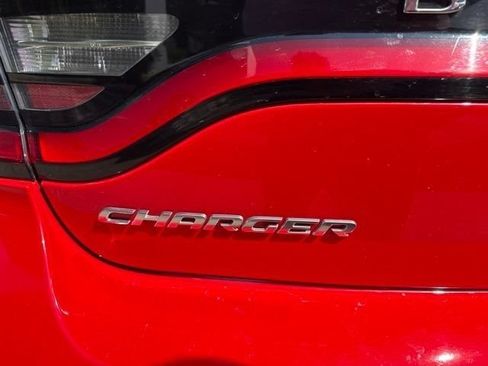 Used 2022 Dodge Charger SXT RWD image 8