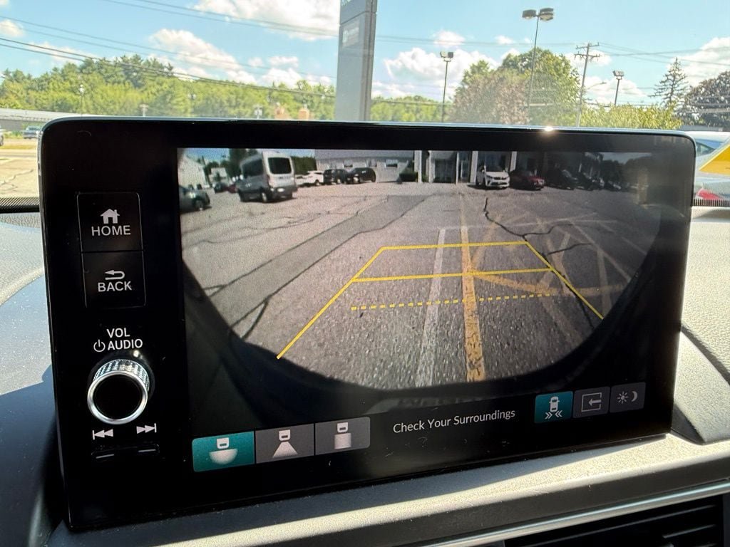 Used 2023 Honda Pilot Touring image 34